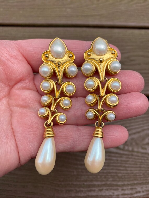 Vintage Jewelry Gorgeous Gold Tone and Pearl Arti… - image 1