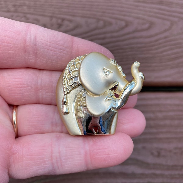 Vintage Jewelry Signed AJC Adorable Mommy and Baby Elephant Pin Brooch