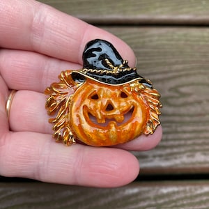 Vintage Jewelry Adorable Enamel Jack O’Lantern Pumpkin Halloween Pin Brooch