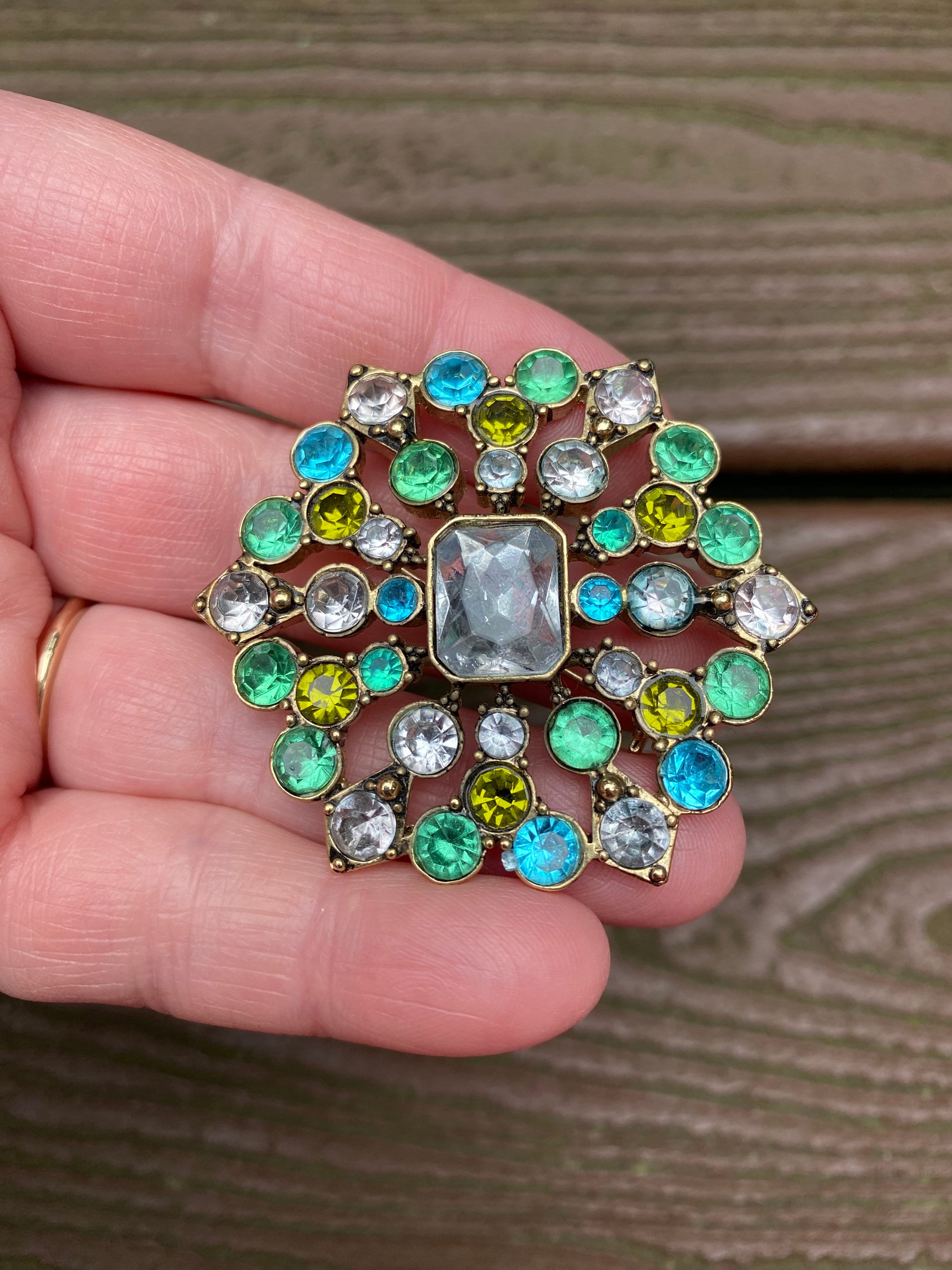 1970s VINTAGE CONTEMPORARY STYLE LIZ CLAIBORNE DIAMANTE FLORAL PIN