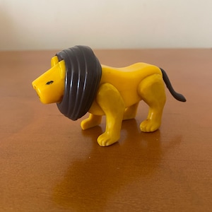 Vintage Fisher-Price Little People Lion for Circus Train & Animal Circus
