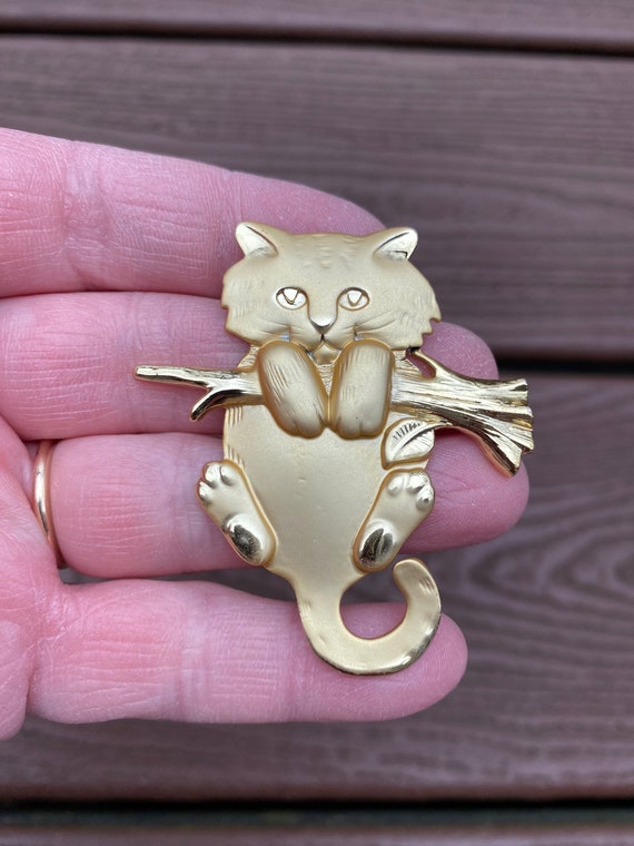 Vintage Jewelry Signed AJC Adorable Gold Tone Kitty Cat Hanging