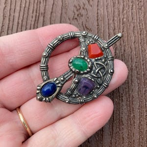 Vintage Jewelry Signed Sol D’Or Beautiful Scottish Irish Celtic Knot Kilt Pin Brooch