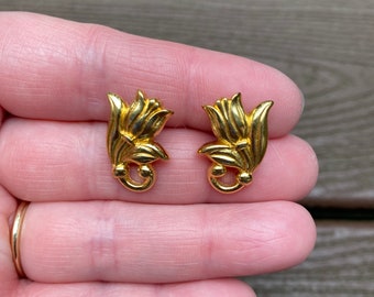 Vintage Jewelry Adorable Avon Gold Tone Tulip Flowers Pierced Earrings