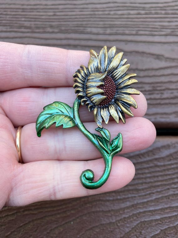 Vintage Jewelry Signed DD Beautiful Enamel Sunflower Flower Pin Brooch