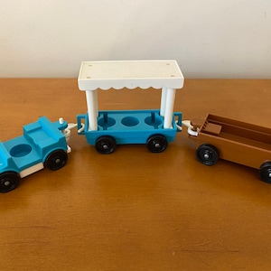 Vintage Fisher-Price Little People 3-Car Zoo Passenger Tram Complete