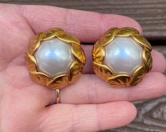 Vintage Jewelry Beautiful Anne Klein Gold Tone Leaves with Pearls Clip On Earrings