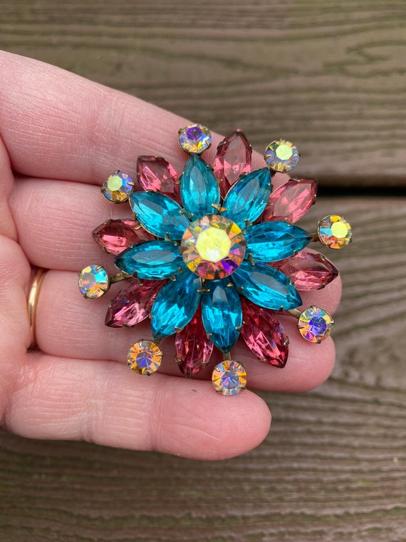 Vintage Jewelry Gorgeous Pink Blue and Aurora Bor… - image 1