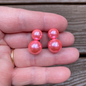 Vintage Jewelry Beautiful 1960s Pink Double Pearl Clip On Earrings