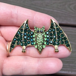 Vintage Jewelry Stunning Halloween Bat with Green Rhinestones Pin Brooch and Pendant