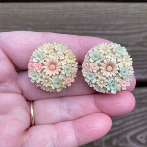 Vintage Jewelry Beautiful Carved Celluloid Flowers Screw Back Earrings