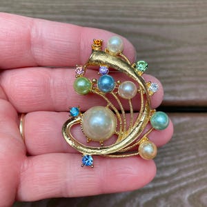 Vintage Jewelry Gorgeous Gold Tone Rhinestone and Pearl Statement Pin Brooch