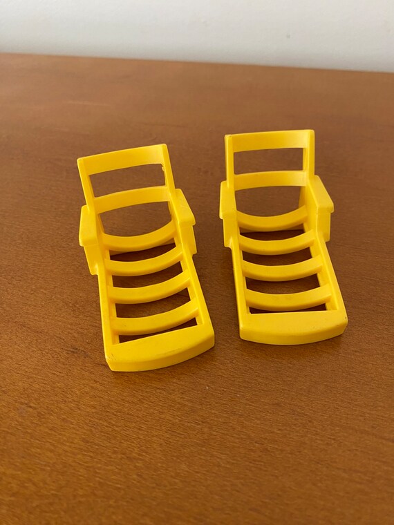 Fisher price sale chair yellow