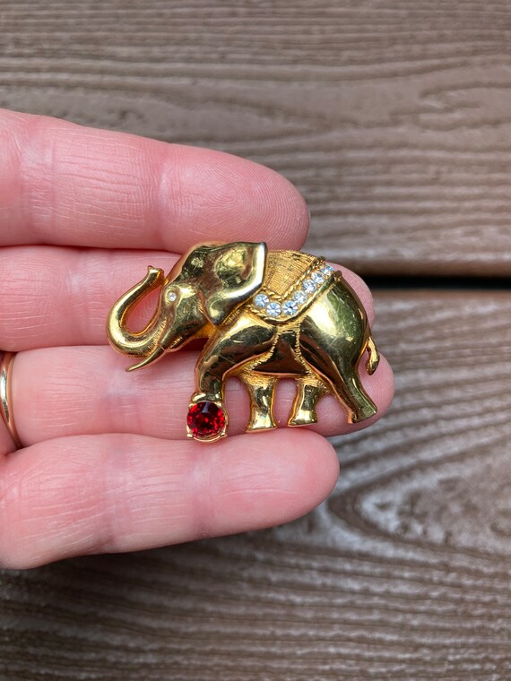 Swarovski crystal elephant brooch deals