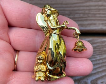 Vintage Jewelry Signed Weingeroff Exquisite Gold Tone Angel With