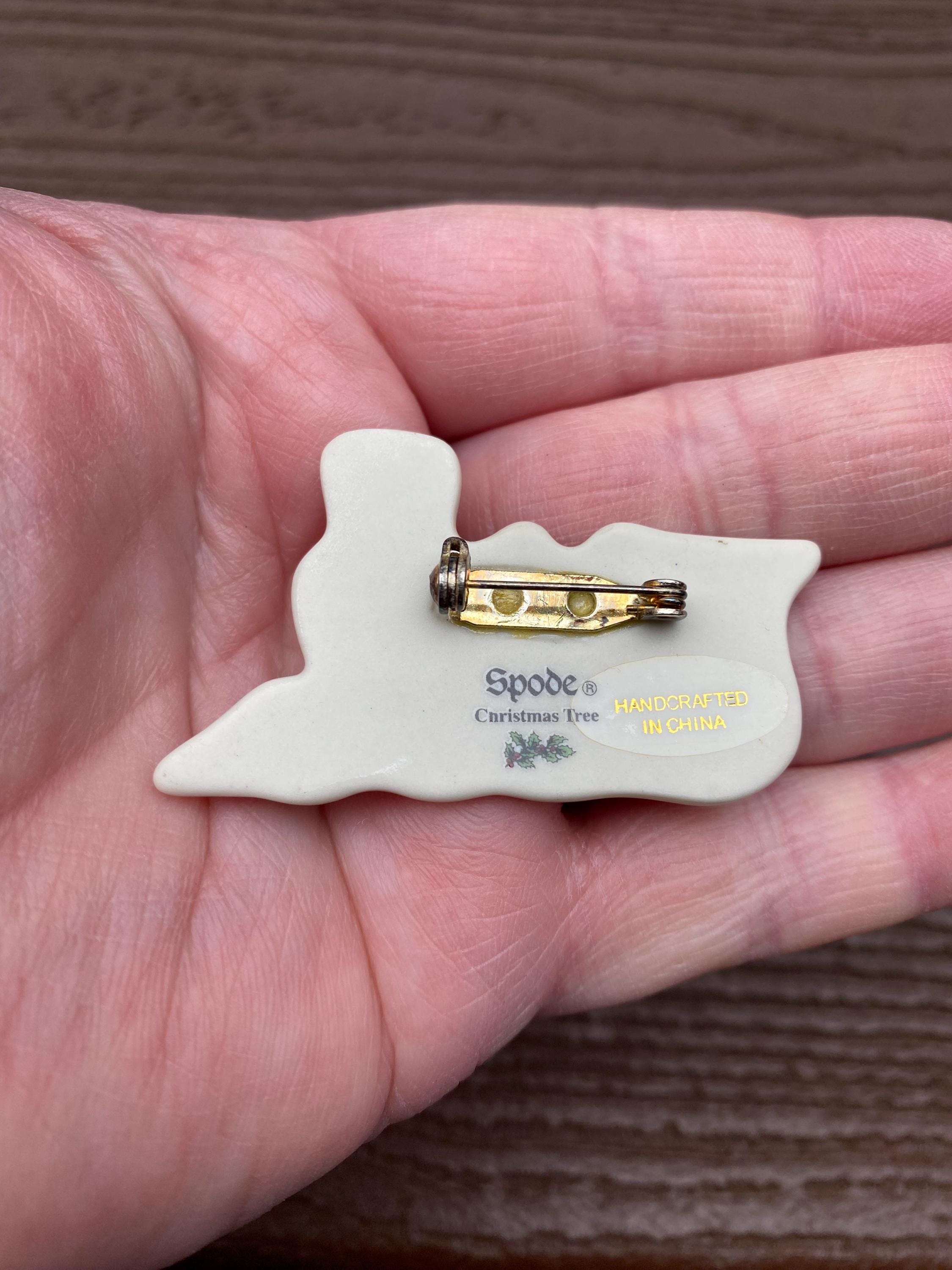 Spode Pin Vintage Jewelry Signed Spode Lovely Porcelain Christmas Train Pin ...