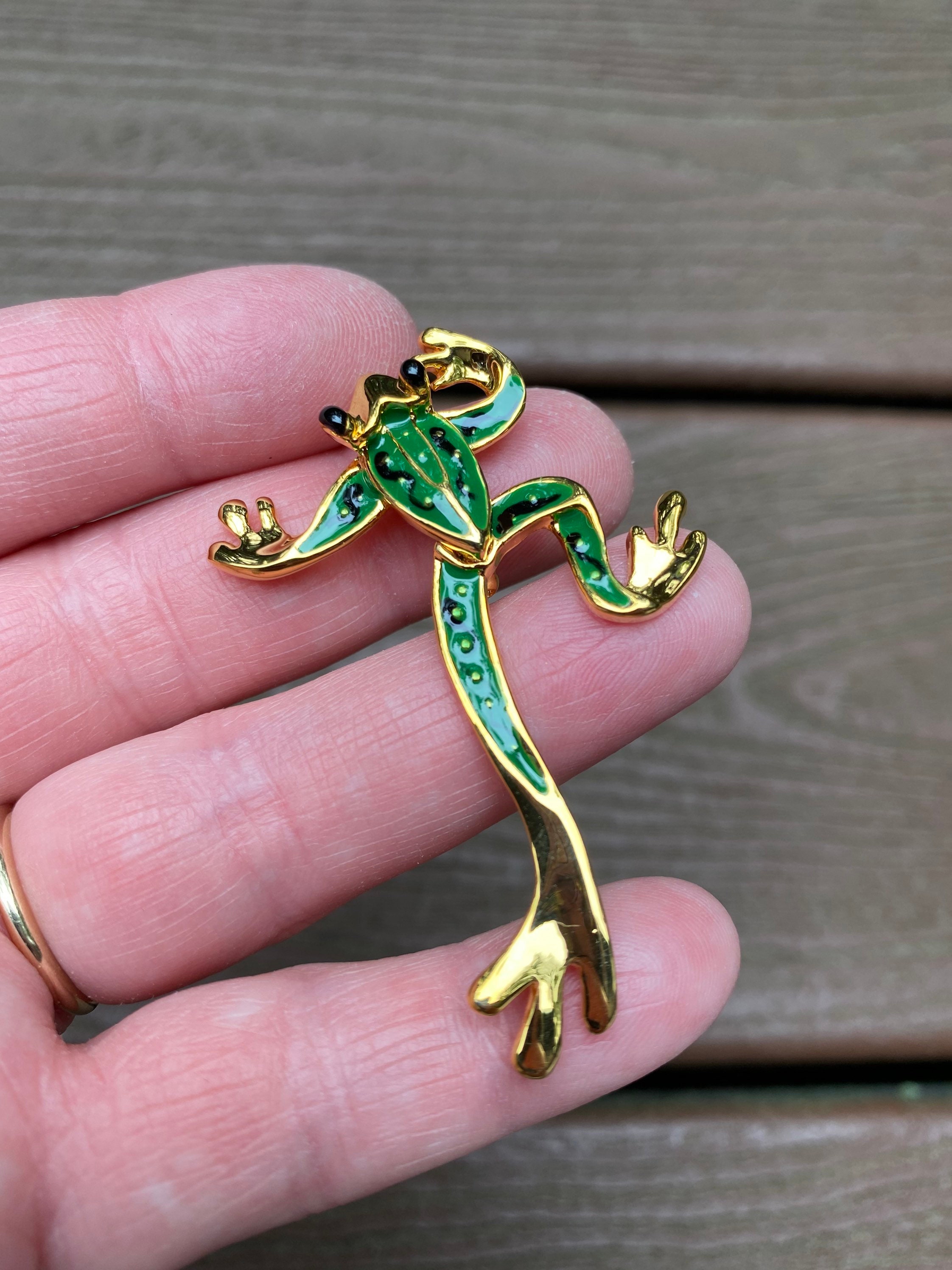 ブローチ・コサージュ BOTTEGA VENETA frog brooch gold ブローチ・コサージュ BOTTEGA VENETA frog brooch gold Bottega