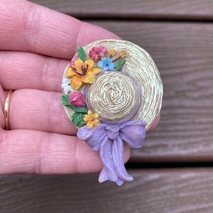 Vintage Jewelry Lovely Ladies Sunbonnet Garden Hat with Flowers Bonnet Pin Brooch