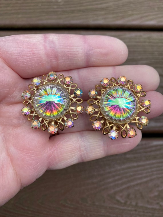Vintage Jewelry Absolutely Stunning Iridescent Cut