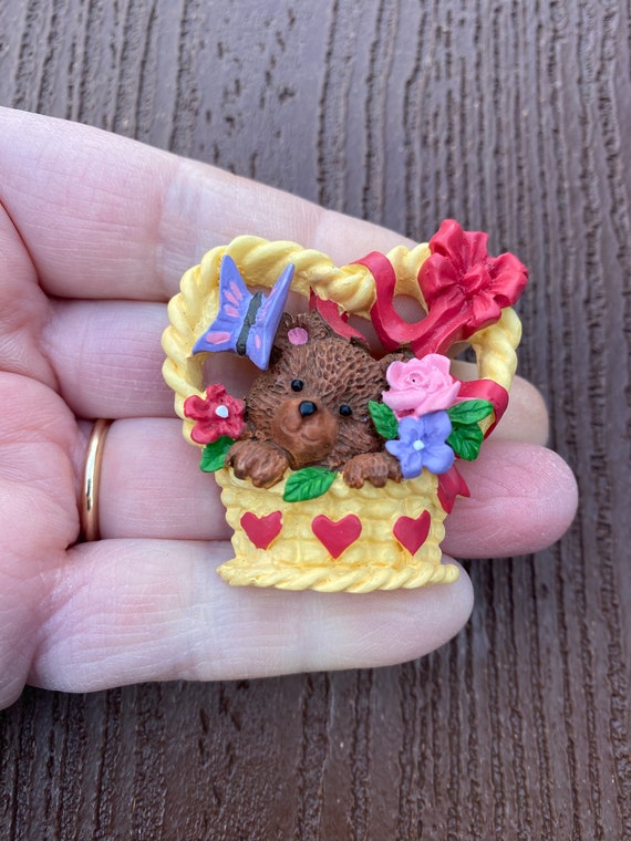 Vintage Jewelry Adorable Bear in Valentine’s Day … - image 1