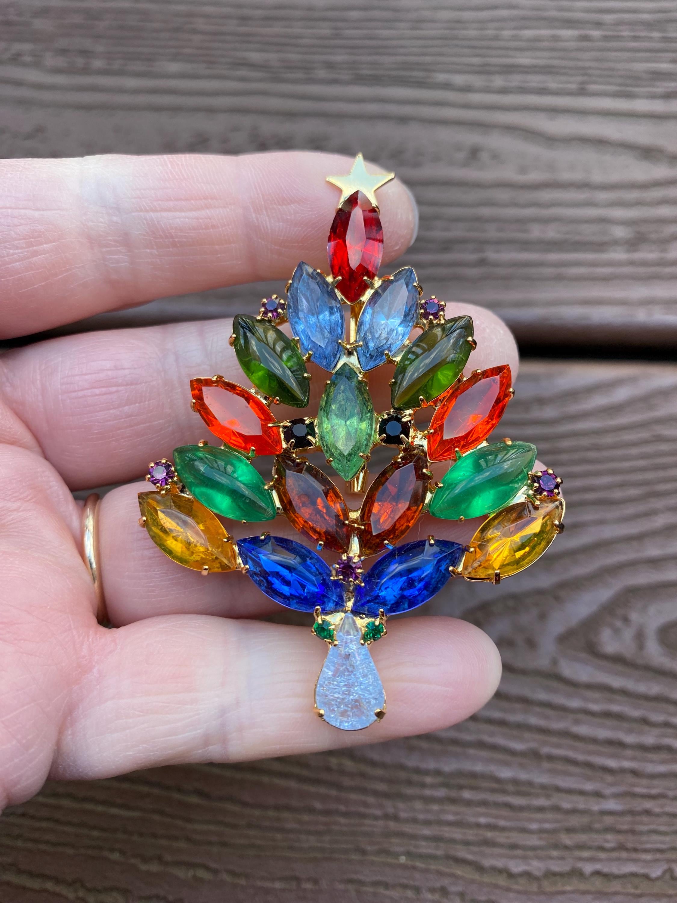 Vintage Costume Jewelry Valuable Brooches Lot Of Vintage Costume