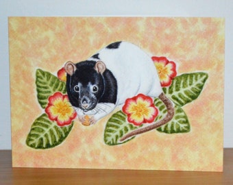 Tarjeta de felicitación de rata encapuchada negra con flores, tarjeta de felicitación de rata