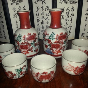 Vintage Genuine Japanese Kutani Sake Set Asian Collectible