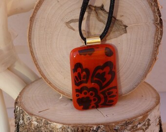 Red baroque fused glass pendant