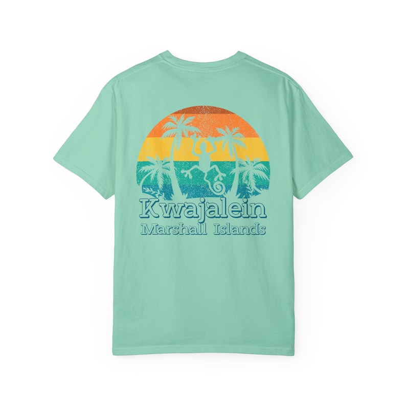 Coconut Palms Gecko Kwajalein Marshall Islands Unisex Garment-dyed T ...