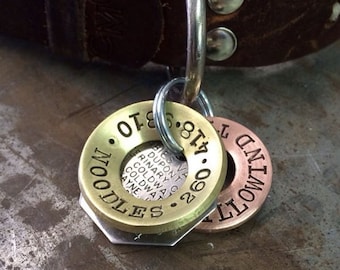 Placa de identificación de latón estampada a mano: identificación personalizada para mascotas