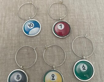 Ciondoli per calici da vino per lui/Ciondoli per calici da vino a forma di palla da biliardo/Regalo/Regalo per lui/Ciondoli per calici da vino sportivi