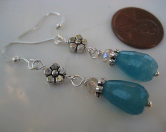 Teardrop earrings with blue apatite beads