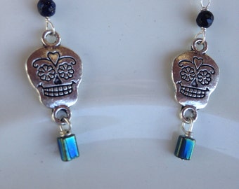 Skull earrings/ Halloween jewelry/Day of the Dead skull earrings