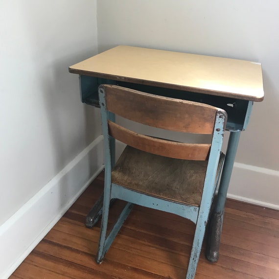 Envoy Vintage School Desk Metal Adult Desk American Seating