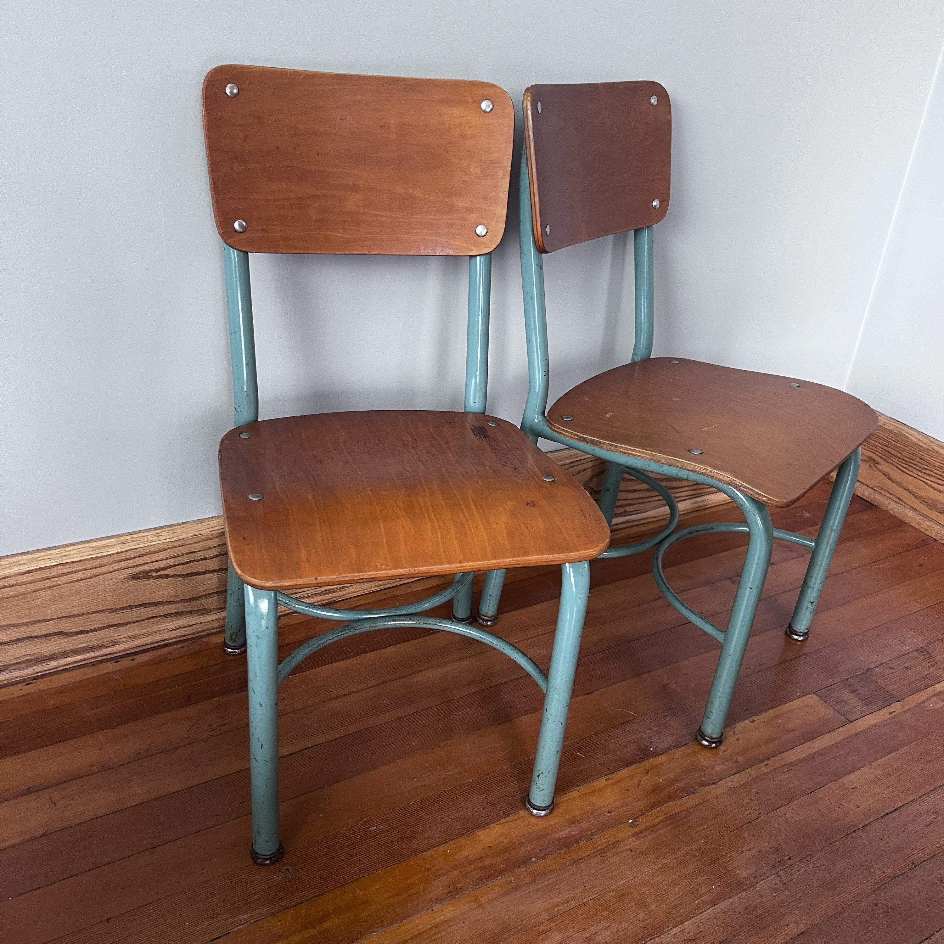 School chairs olx sale
