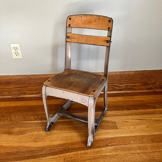 Eames best sale era chair