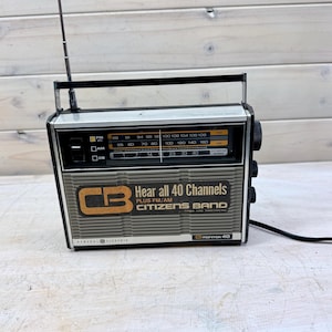 Vintage General Electric CB Monitor 40 Model 7-2915A portable AM/FM and Citizens Band radio  1970s.