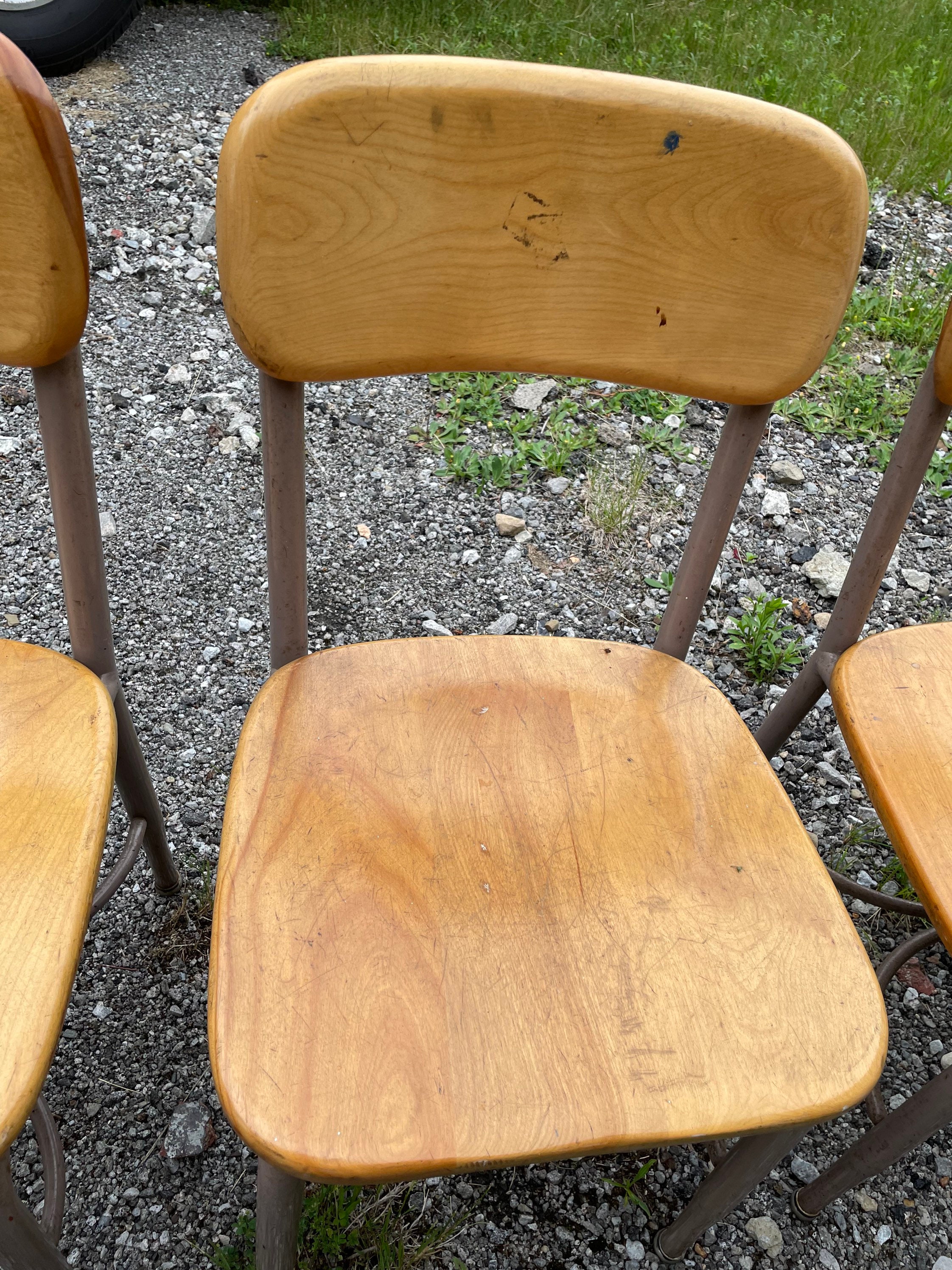 ヴィンテージ　スクールチェア 2色セット　Heywood Wakefield Vintage Metal and Solid Wood, School Chairs, American Made