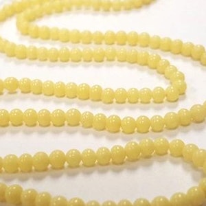 200 Vintage Japanese 1950&#39;s Cherry Brand Glass Pale Yellow 3mm. Round Beads 4623
