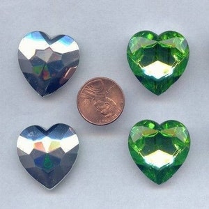 12 Vintage Peridot Acrylic 25mm. Faceted Heart Gem Jewels 6774
