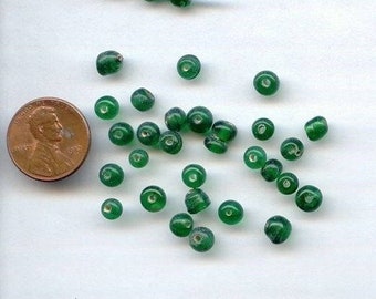 100 émeraudes vintage en verre 4 mm. Perles rondes lisses 7294