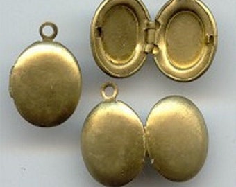 6 Vintage Patina Brass 12x10mm. Oval Smooth Pendant Charm Lockets 5104