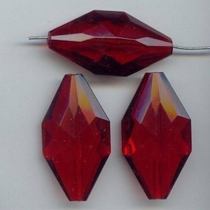 6 Vintage Ruby Acrylic 38x20mm. Faceted Hexagon Beads 6466