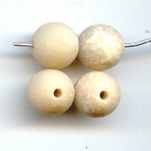 36 Vintage Granite Natural Lucite 10mm. Round Beads 756