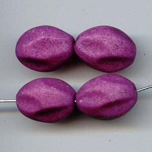 12 Vintage Purple Speckled Acrylic 19x15mm. Nugget Beads 5043