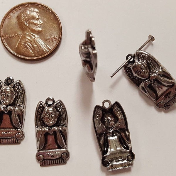 12 Vintage Antique Silver Egyptian Winged God 20mm. Stamping Charm Bead Pendants N36