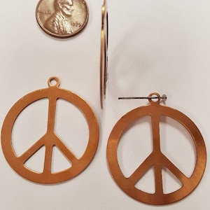 6 Vintage Peace Symbol Round 32mm. Copper Coated Steel Bead Pendants N48