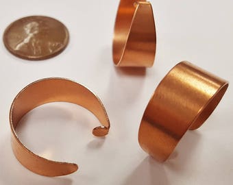 12 Vintage Deco Hoop Earring Component 21mm. Copper Coated Steel Finding N70