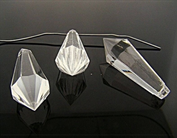 6 Vintage Crystal Lucite 38mm. Faceted Drop Pendants 2705