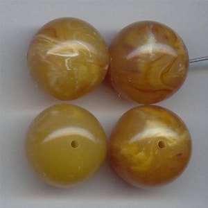 6 Vintage Amber Marble Acrylic 20mm. Smooth Round Beads 2978